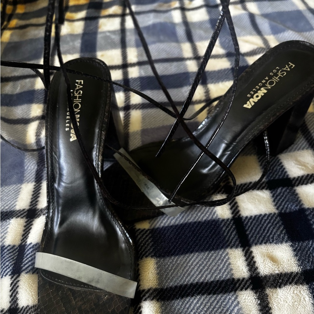 Fashion Nova Black Heels with Glossy Finish